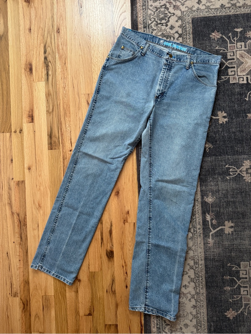 Wrangler Men's Bootcut 47 Cool Vantage Light Wash Jeans 36x36